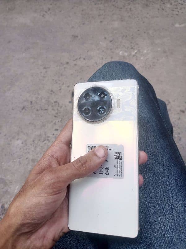 TECNO SPARK 20 PRO PLUS (03184067990) 4