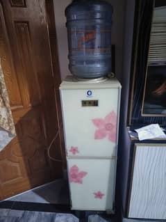 Water Dispenser perfect condition