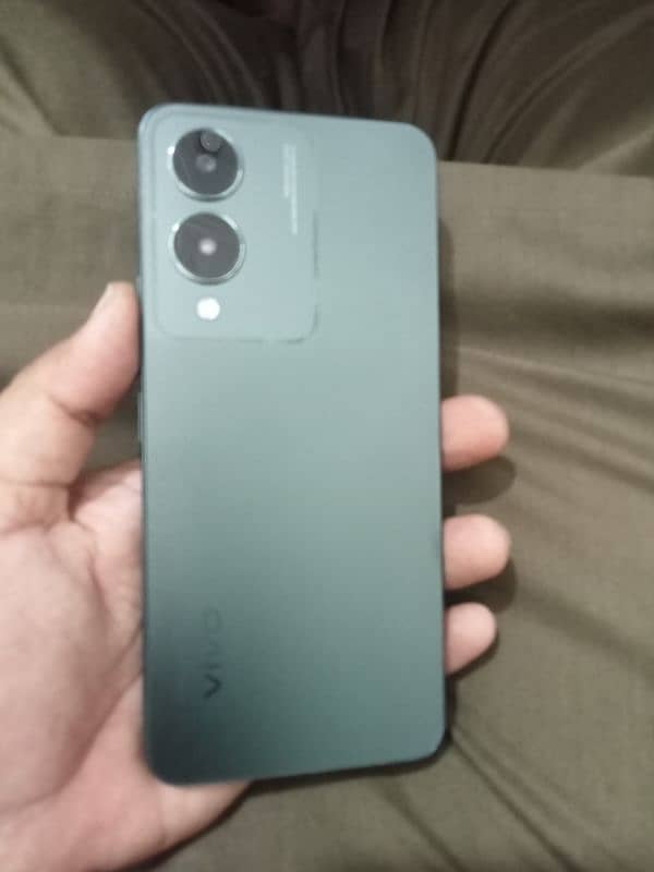 Vivo Y17s 0