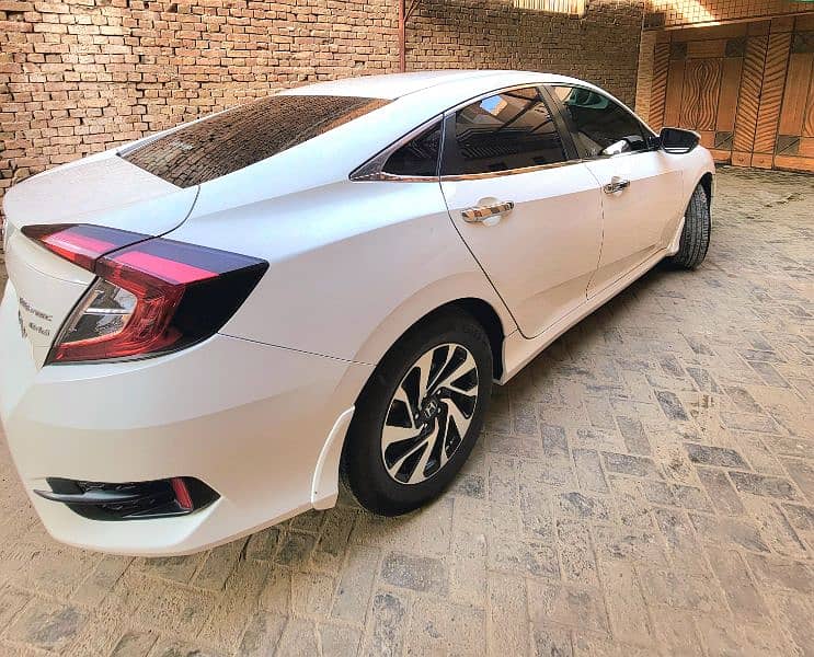 Honda Civic Oriel 2019 17