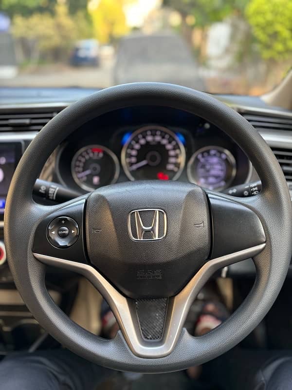 Honda City 2021 Total Genuine 1st Owner (11,000kms driven) 4