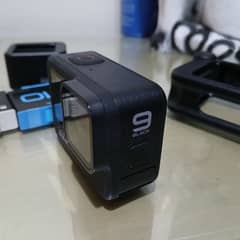 Gopro Hero 9 Black with gopro mediamod 3 batteries and orignal charger