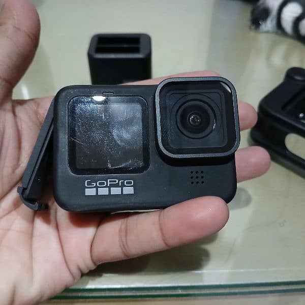 Gopro Hero 9 Black with gopro mediamod 3 batteries and orignal charger 2