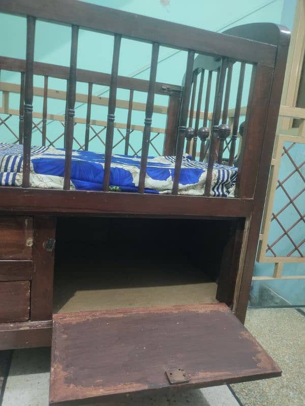 baby cot and swing in excellent condition 4