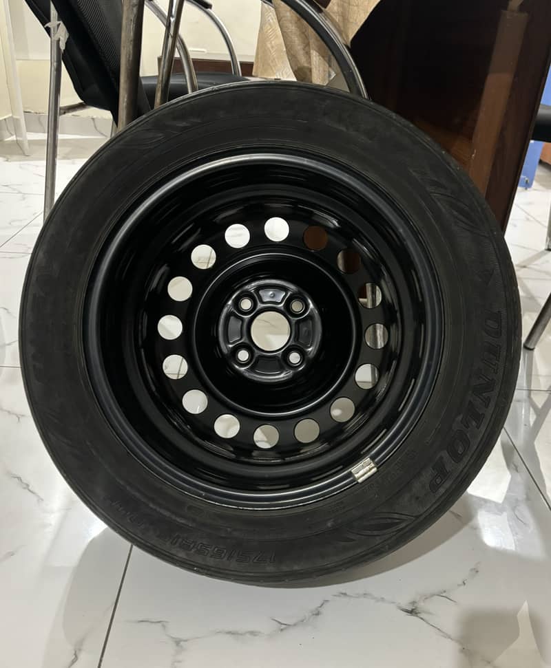 Dunlop Tyre with Steel Rim 175/65/15 0