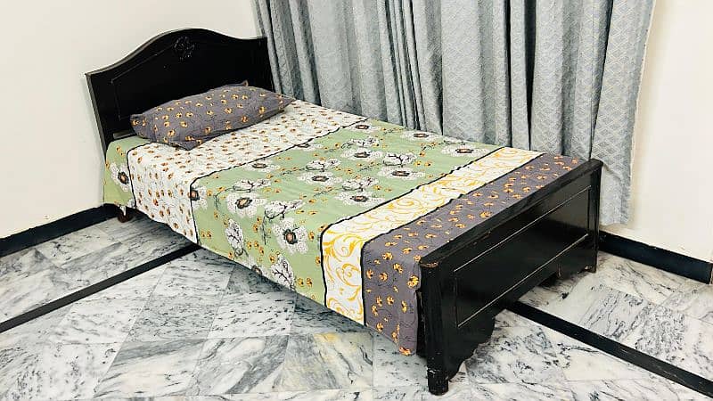 Single bed with mattress 0