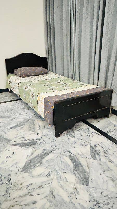 Single bed with mattress 1