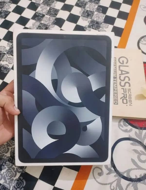 iPad AiR 5 m1 new condition 2