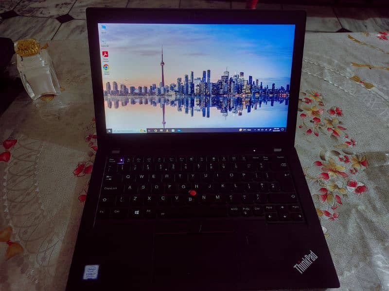 Lenovo ThinkPad Core i7 8th touchscreen 7