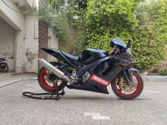 Kawasaki ZX9R