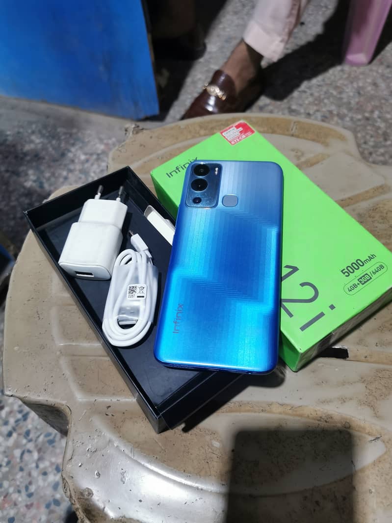 infinix hot 12i 4+3GB 64gb 0