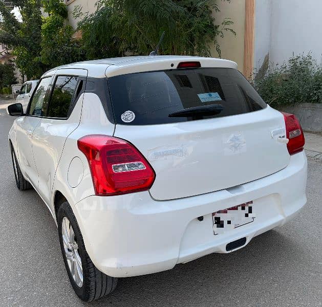 Suzuki Swift GL CVT 4