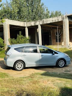 Toyota Prius Alpha 2014 G