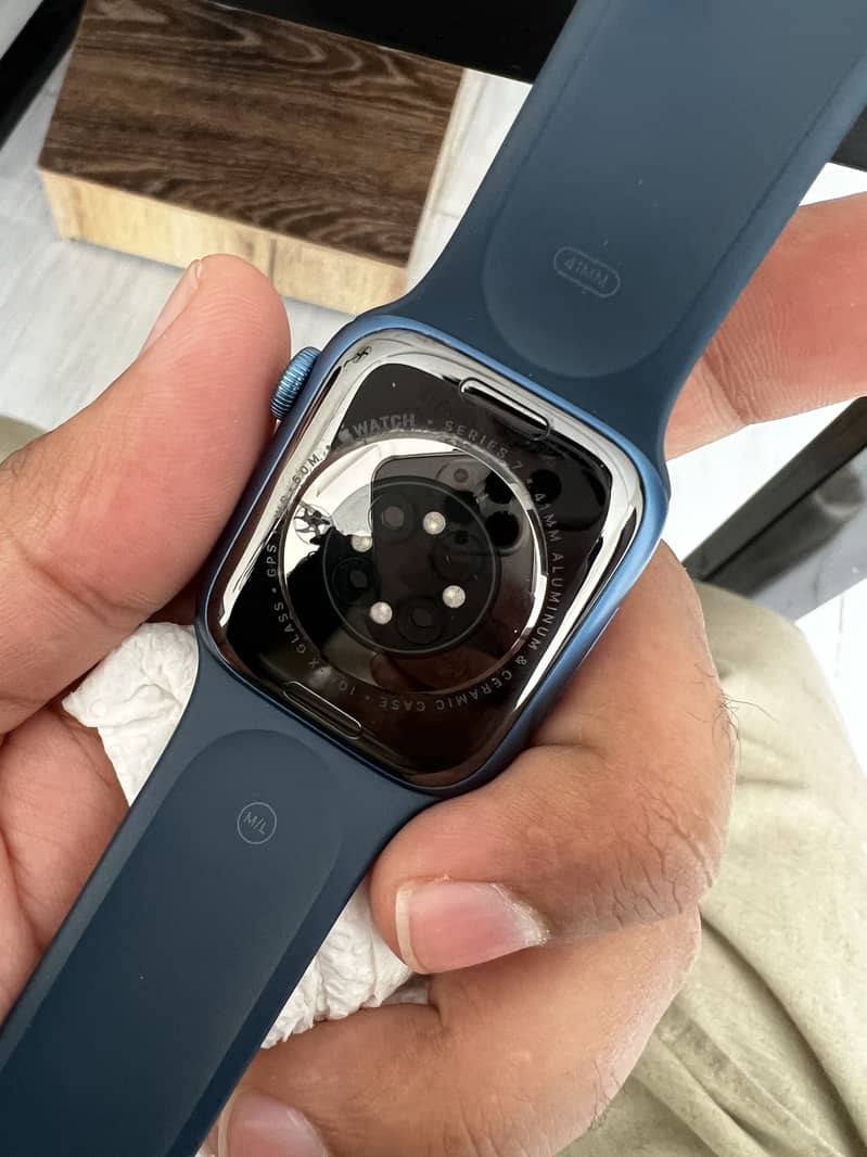 Apple watch series 7 41mm very good condition 4