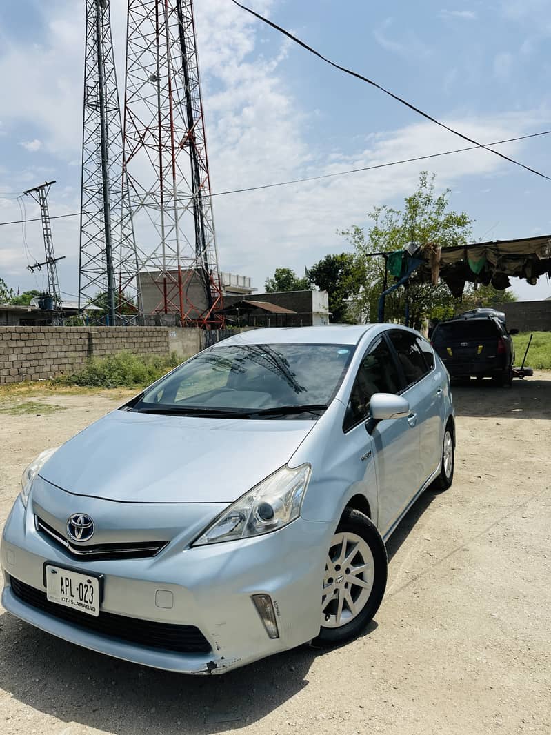 Toyota Prius Alpha 2014 G 1