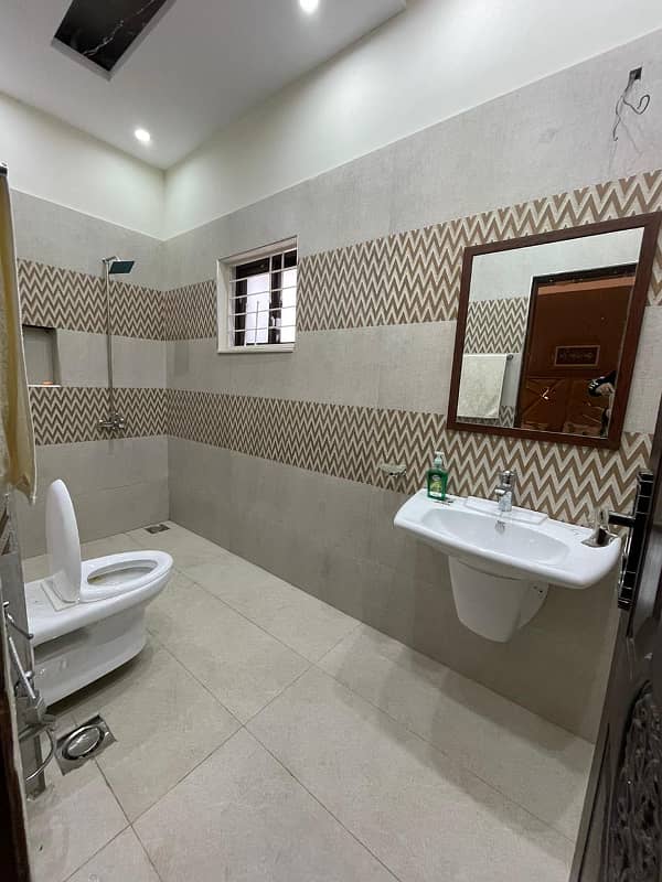 10 Marla Furnish in Economical Budget Per Day Available in Bahria Town 2