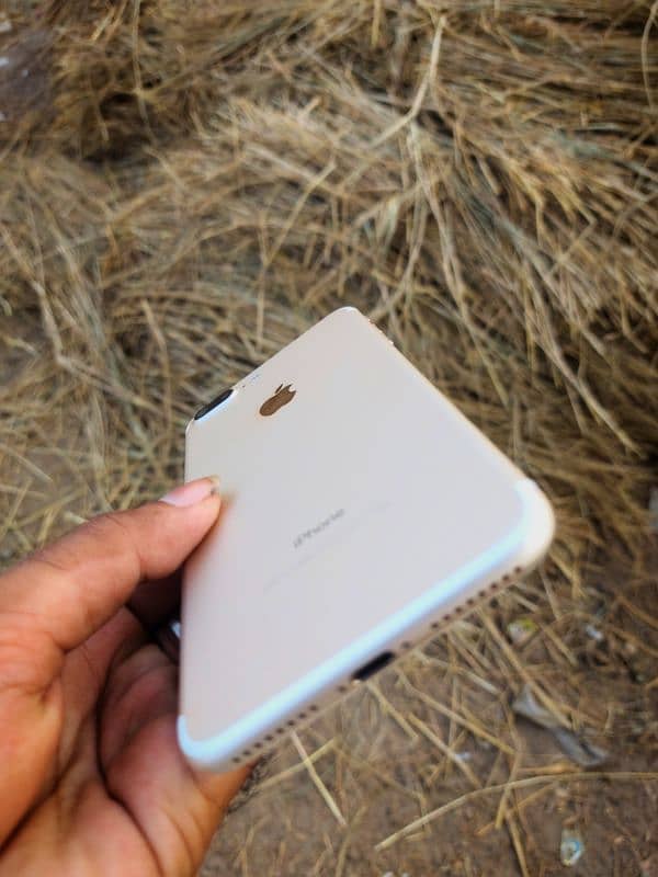 I Phone 7 Plus Pta Proved 128gb Golden color Fingr working ha lush pho 3