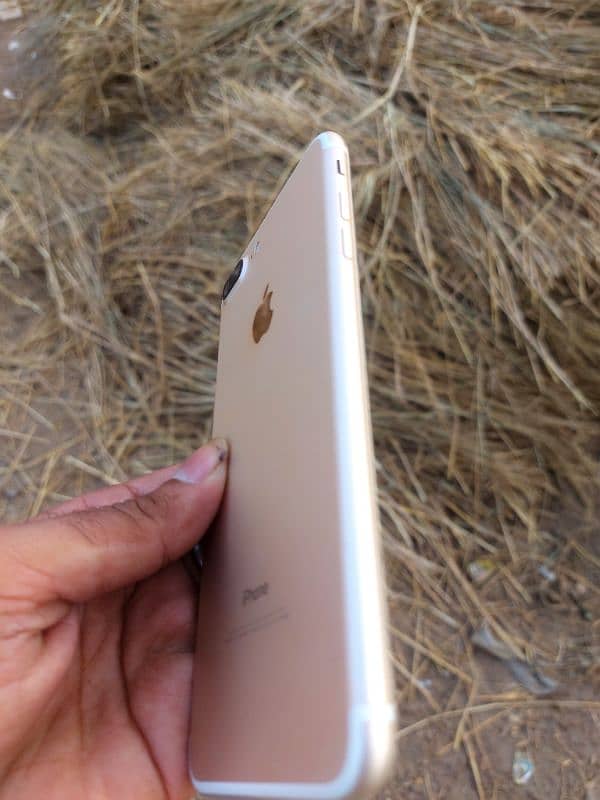 I Phone 7 Plus Pta Proved 128gb Golden color Fingr working ha lush pho 7