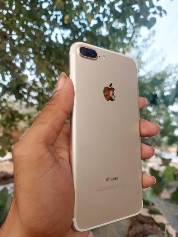 I Phone 7 Plus Pta Proved 128gb Golden color Fingr working ha lush pho 8