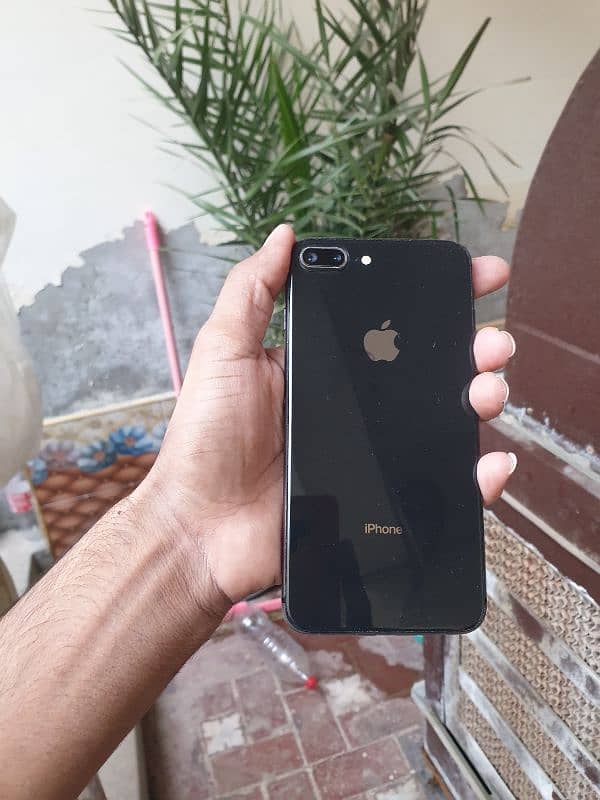 iPhone 8 plus 64gb 1