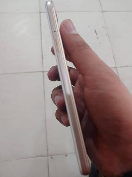 oppo F1s R Ram 64 Memory condition pic me dakh skty hy ap pta prof 2