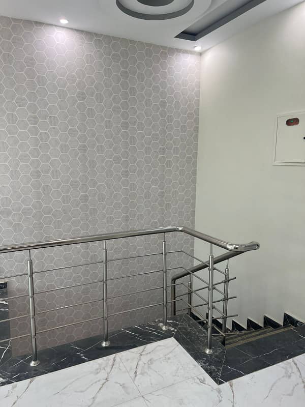 125 Yards Villa for rent near Ali Block entrance 10