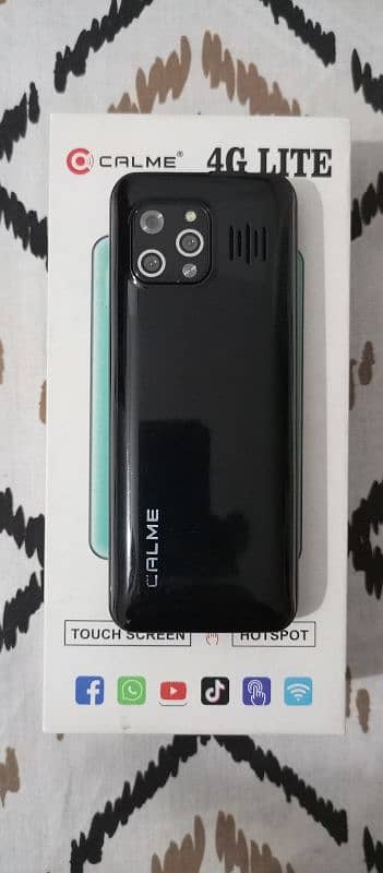 Calme 4g lite mobile hai touch screen all ok set hai just box open hai 2