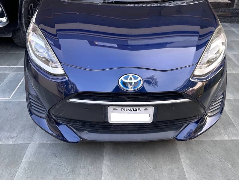 Toyota Aqua S Black 2018/2022 6