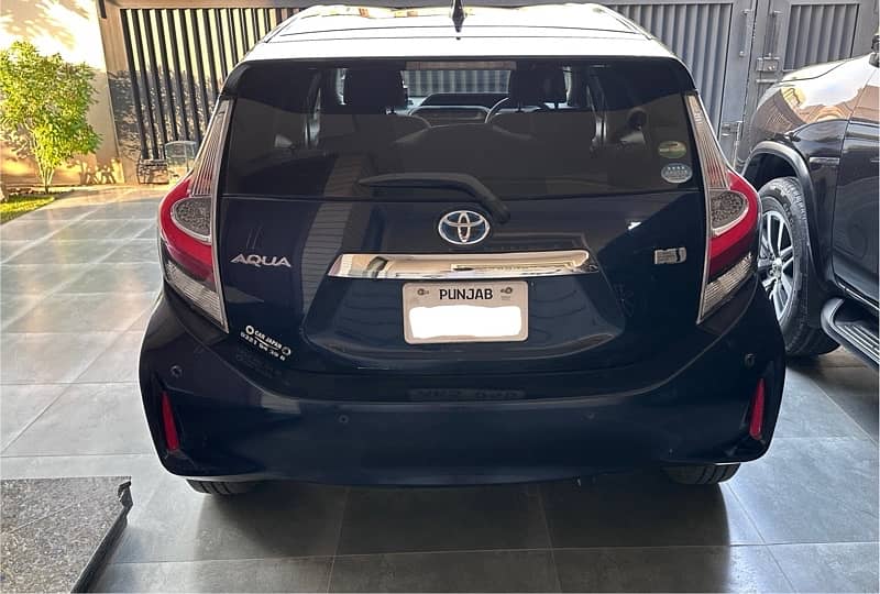 Toyota Aqua S Black 2018/2022 8