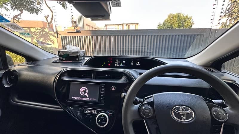 Toyota Aqua S Black 2018/2022 15