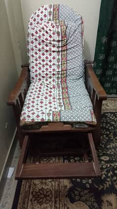 RELAXING CHAIR 0