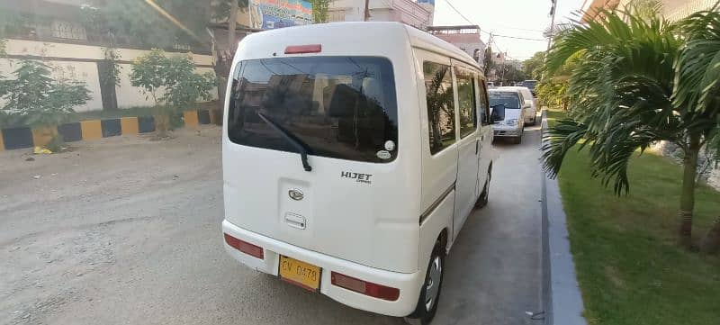 Daihatsu Hijet 2015 manual 17/18 petrol average. 6