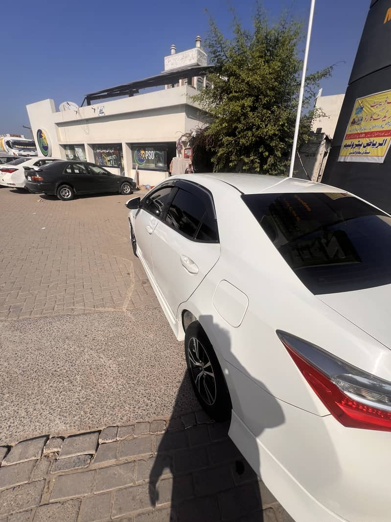 Toyota Corolla GLI 2016 1.3 7