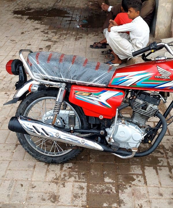 honda 2023 model karachi no. 1