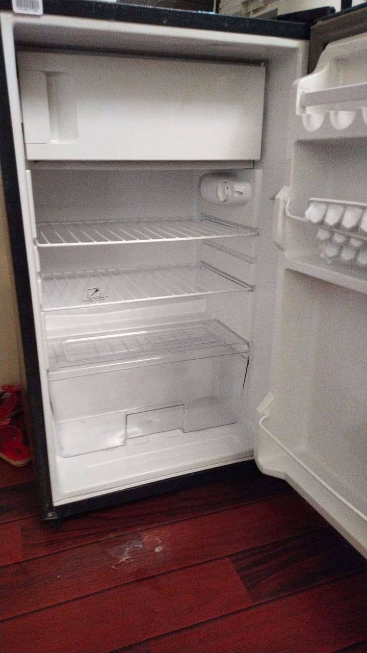 Dawlance Room Fridge Brand New in warranty 3