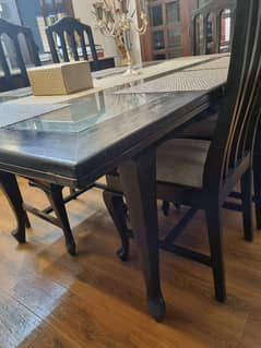 Dinning table with 6 chairs