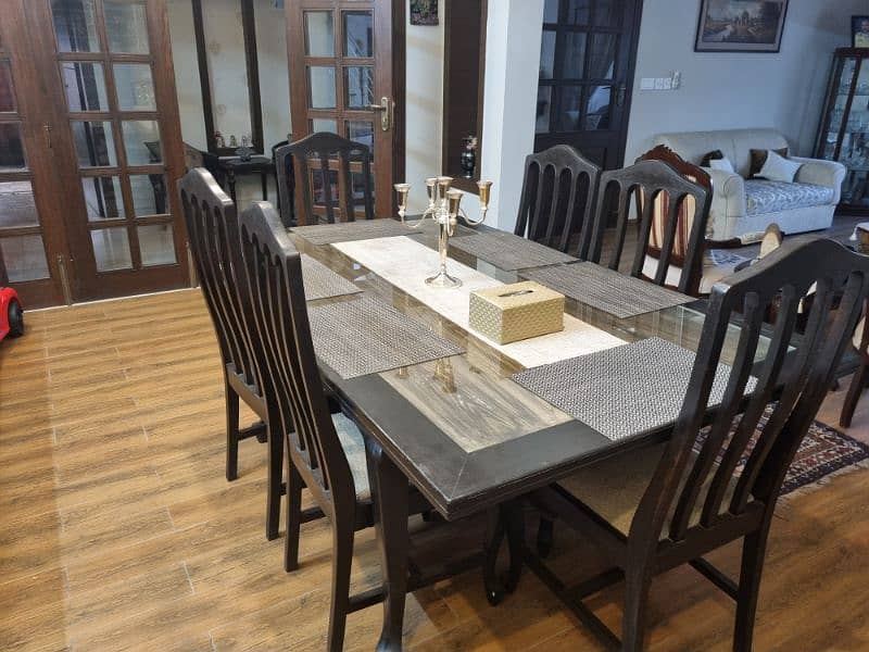 Dinning table with 6 chairs 3