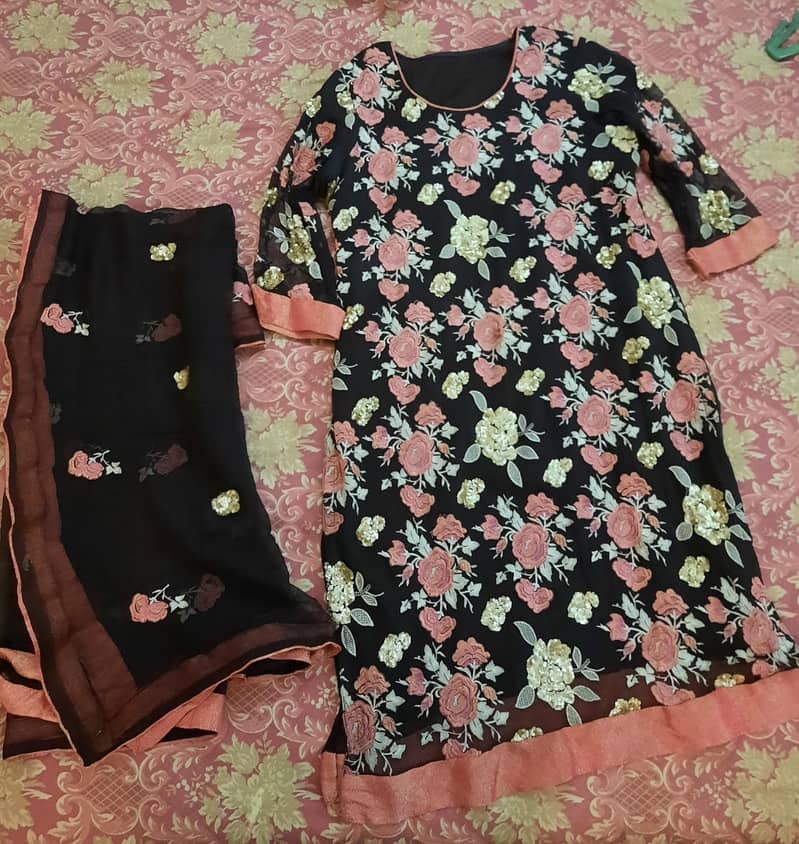 Clothes / Watch / Casual dresses / Dresses for Sale 11