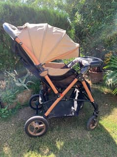 Branded pram 0