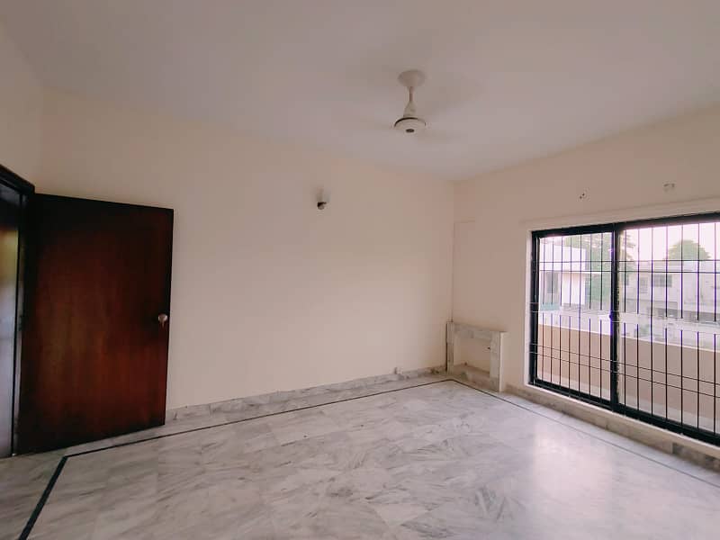 1 Kanal Upper Portion for Rent in DHA Lahore Phase 2 Sprat Gate Near School 9