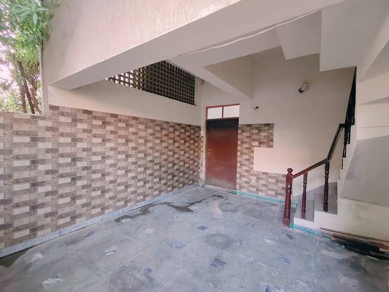 1 Kanal Upper Portion for Rent in DHA Lahore Phase 2 Sprat Gate Near School 21