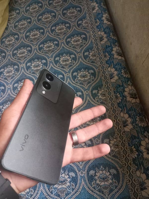 vivo y 17s 6/128 urgent sale 6