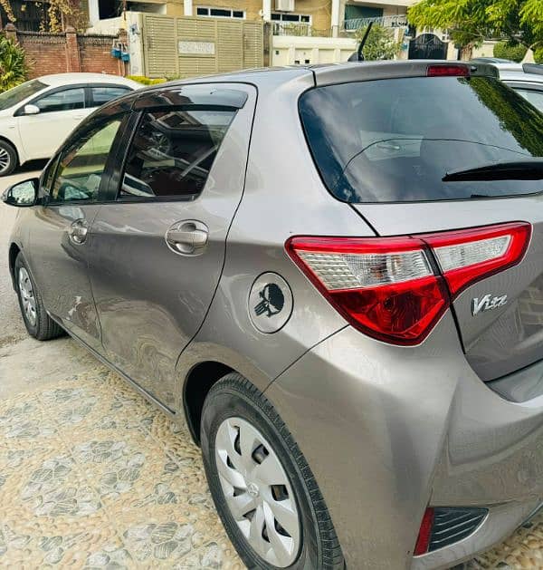 Toyota Vitz 2017 3