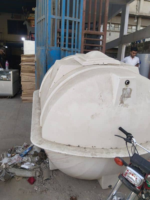 water Tank total pis 5000 le    q700 4