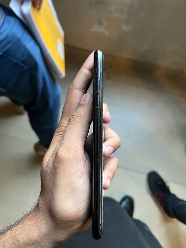 Iphone Xs Max 256 PTA Approved 3