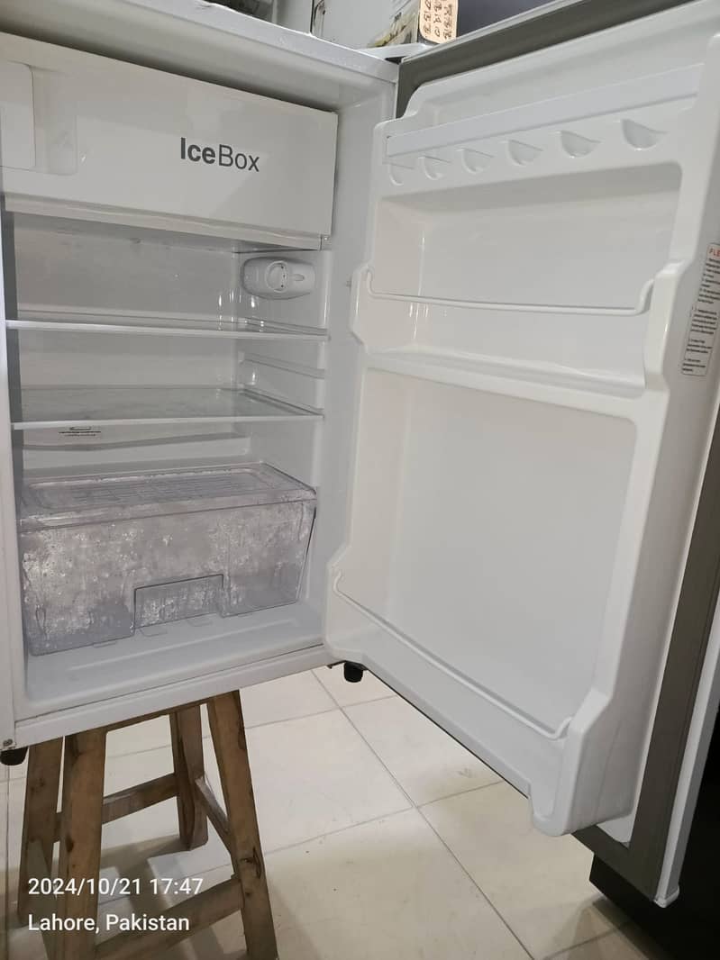 Dawlance fridge Room size with card  (0306=4462/443) fitooset 5