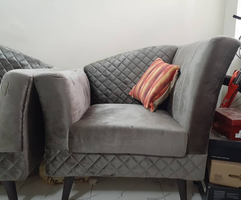 7 Seater Sofa Set - Just like new 7