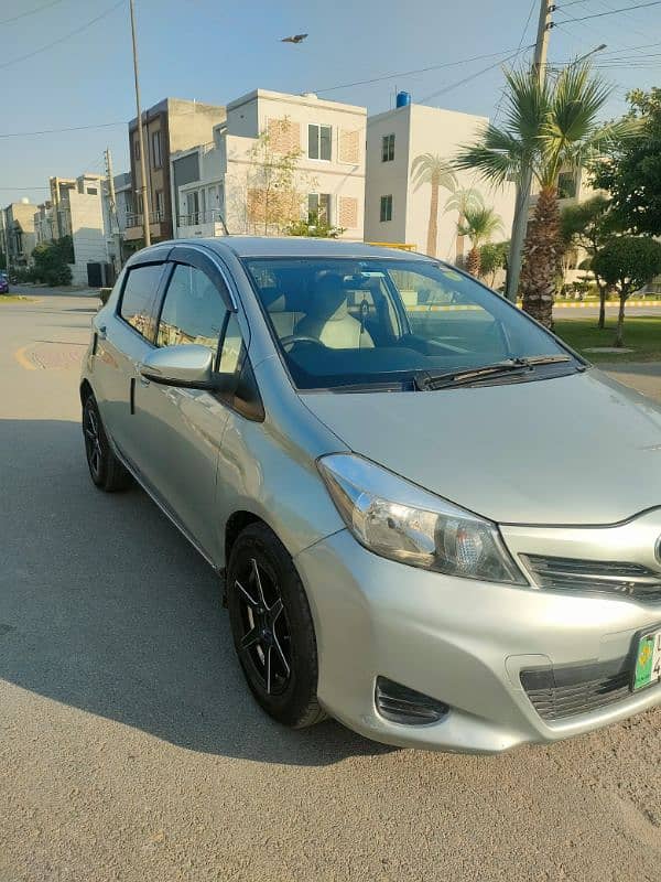 Toyota Vitz 2015 8