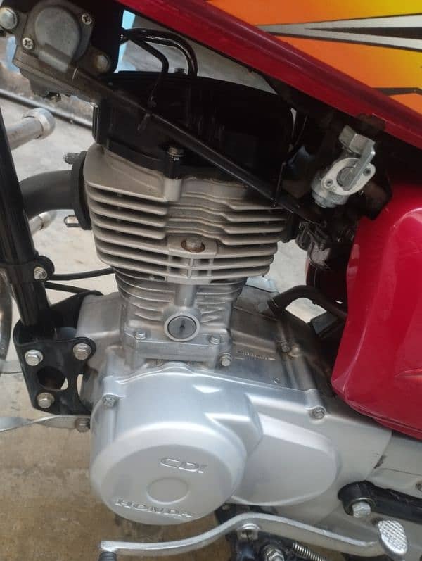 Honda CG 125 10/10 in New condition 1