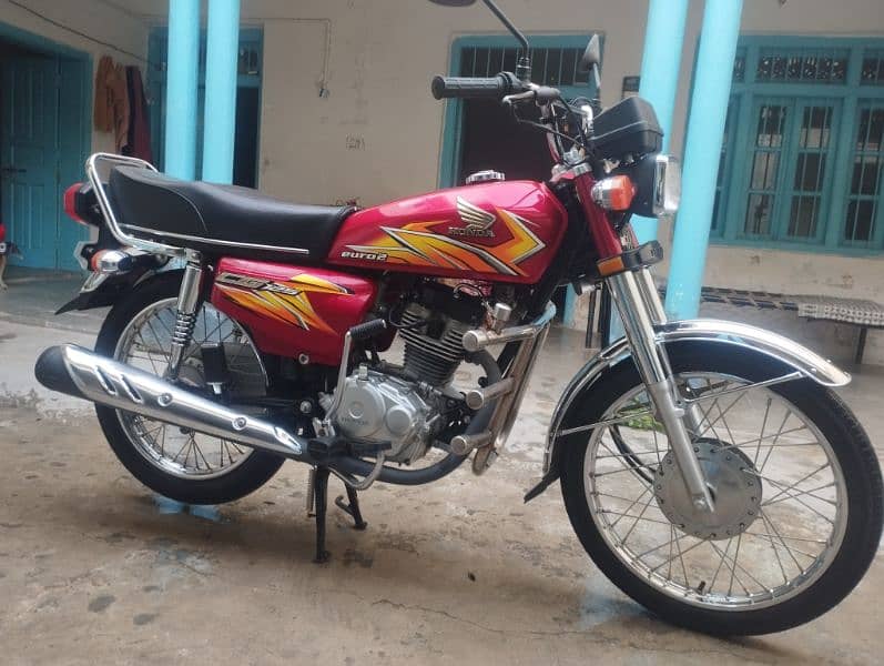 Honda CG 125 10/10 in New condition 3